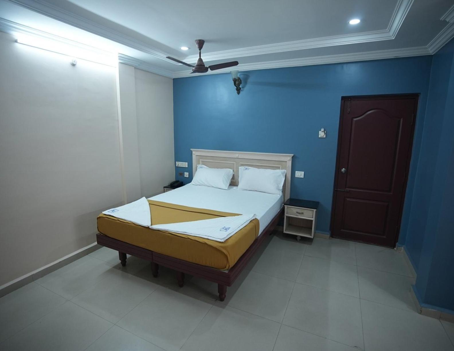 Annapurna Residency Hotel Tirupati Exterior photo